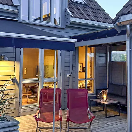 Holiday home Beautiful In Lindesnes With House Sea View