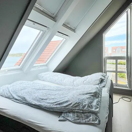 Beautiful In Lindesnes With House Sea View